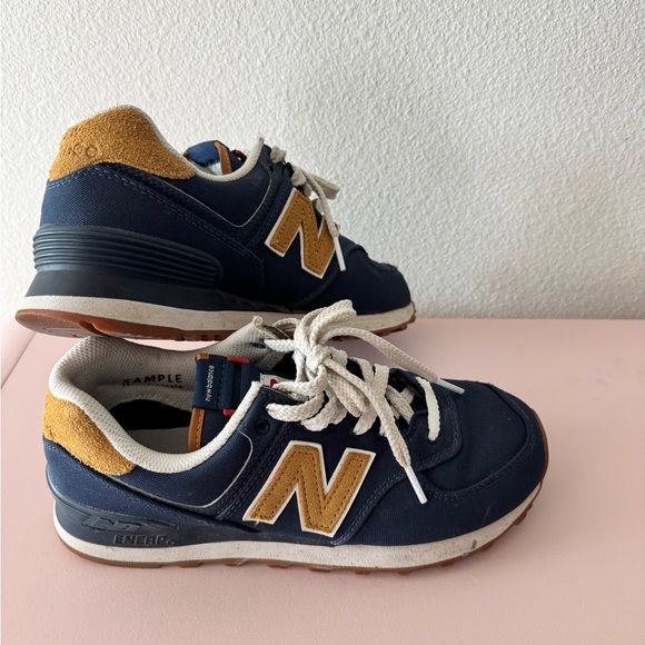 New Balance Women's 574 sneakers in the 'Natural Indigo/Workwear' - Picture 3 of 5